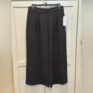 Liz Claiborne wide leg cropped pants size 8